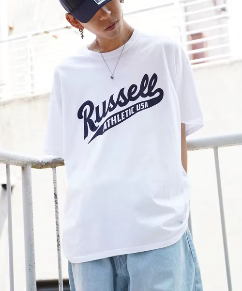 Streetwear Brand Logo - Camiseta Blanca Retro Estilo Universitario con