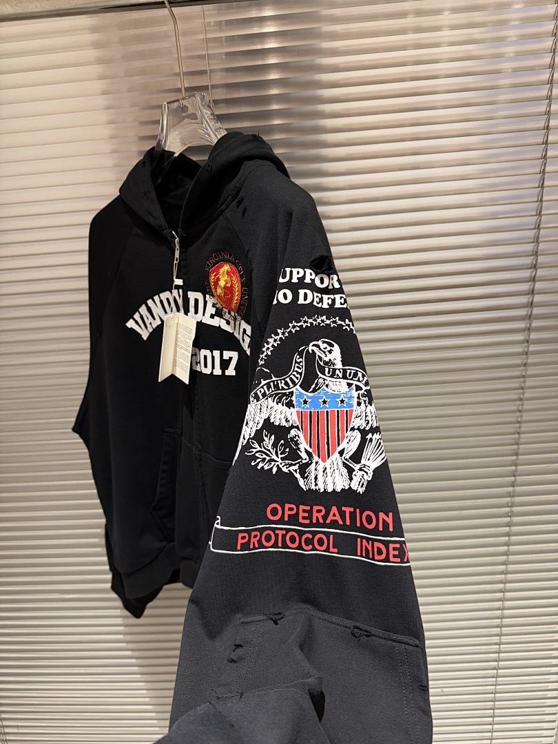 Sudadera con capucha con crema - Streetwear Brand Slogans reseña y precio